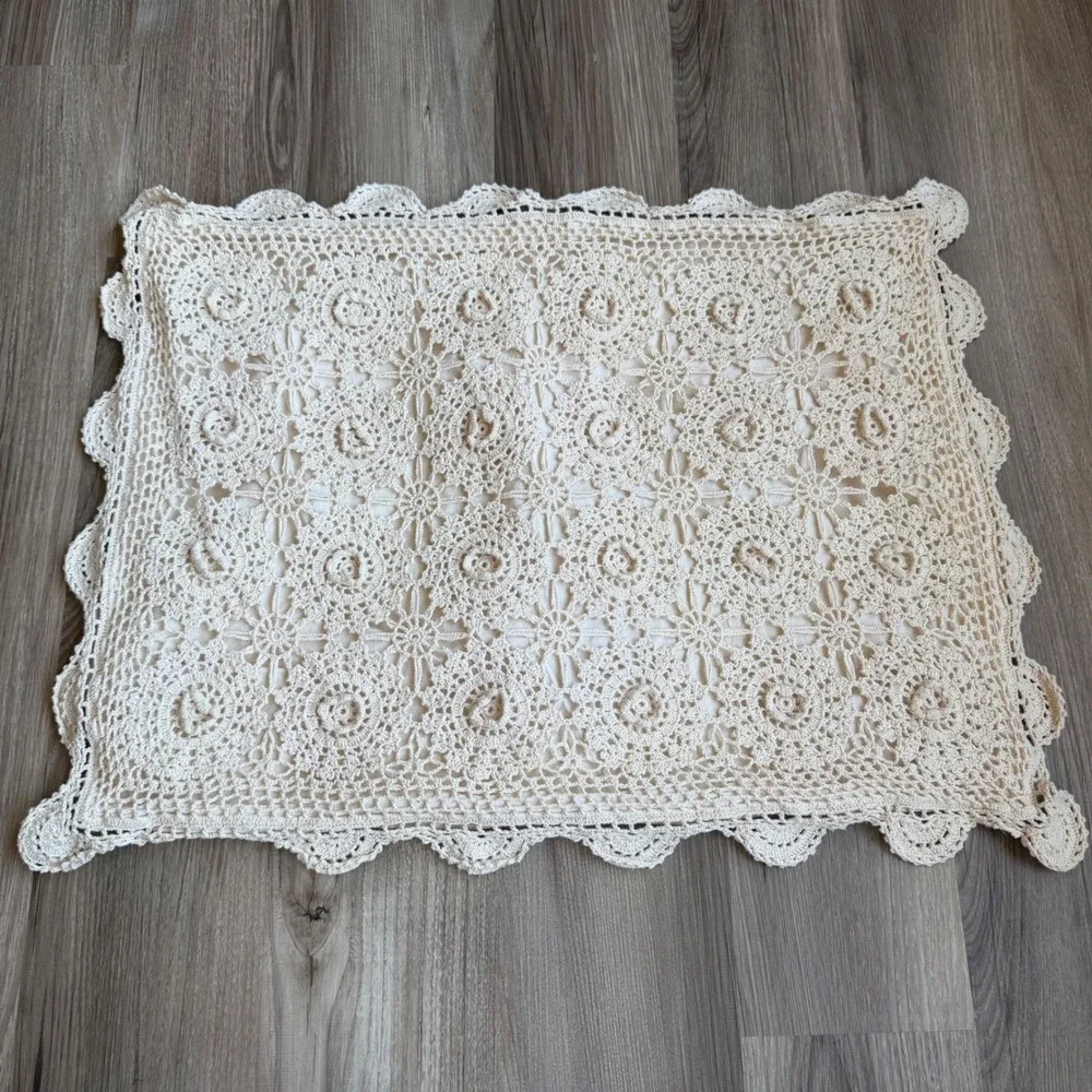 Vintage Ivory Crochet Lace Pillow Sham Scalloped Floral Medallion Cottagecore